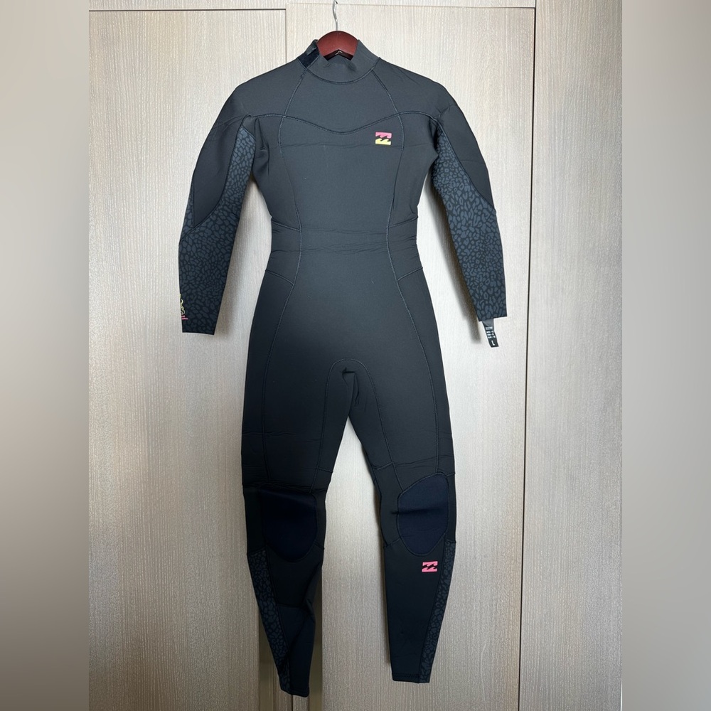 Billabong 3 / 2 Synergy Back Zip Full Wetsuit Size 8 Black